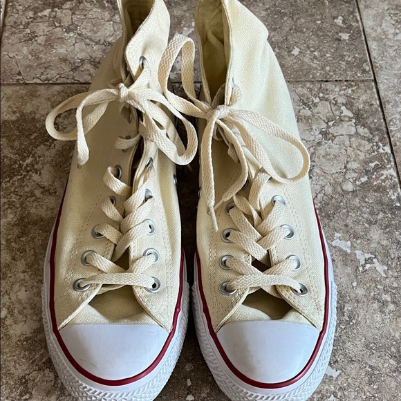 Converse All Star Cream High-Tops with Red Accents. Men’s 8, Women’s 10. - Picture 1 of 4